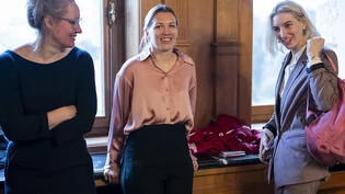 Lara Dickenmann (Mitte) gibt ihren Posten als General Manager der Frauenabteilung von GC nach drei Jahren wegen unterschiedlicher Auffassungen auf. (Archivbild)