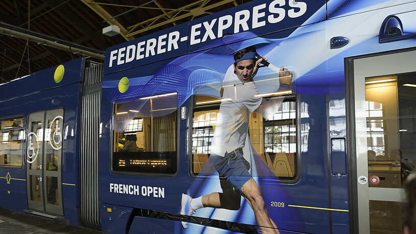 So sieht der Federer-Express der Basler Verkehrs-Betriebe aus, der Roger Federer am Freitag einweihte.