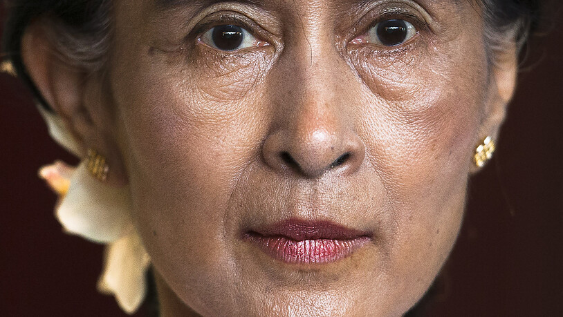 Ein Gericht hat die abgesetzte Regierungspräsidentin in Myanmar, Aung San Suu Kyi, zu weiteren vier Jahren Gefängnis verurteilt. (Archivbild)