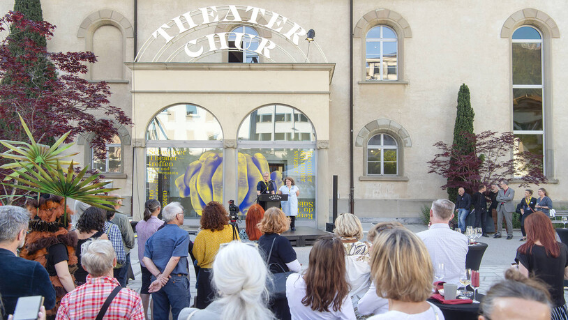 Eröffnung des Schweizer Theatertreffen auf dem Theaterplatz in Chur. 
