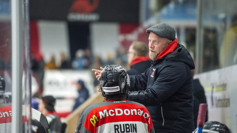 Kein gelungenes Wochenende: Die Mannschaft von Co-Trainer Jan von Arx muss gegen Bülach als Verlierer vom Eis.