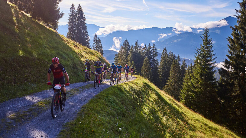Mountainbike-Rennen mit gutem Zweck: Am diesjährigen Swiss Epic werden Spenden für Menschen mit geistiger Beeinträchtigung gesammelt.