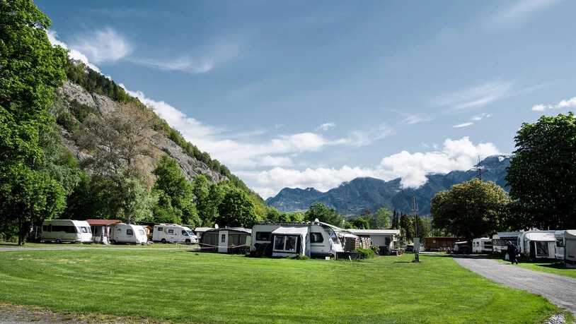 Auf den Campingplätzen sind nur Dauermieter zugelassen.