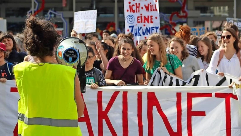 Die Bündner Klimabewegung organisiert im September wieder Demonstrationen – im Gegensatz zum globalen Klimastreik im Juni 2019 (Bild) muss aber genügend Abstand eingehalten werden.