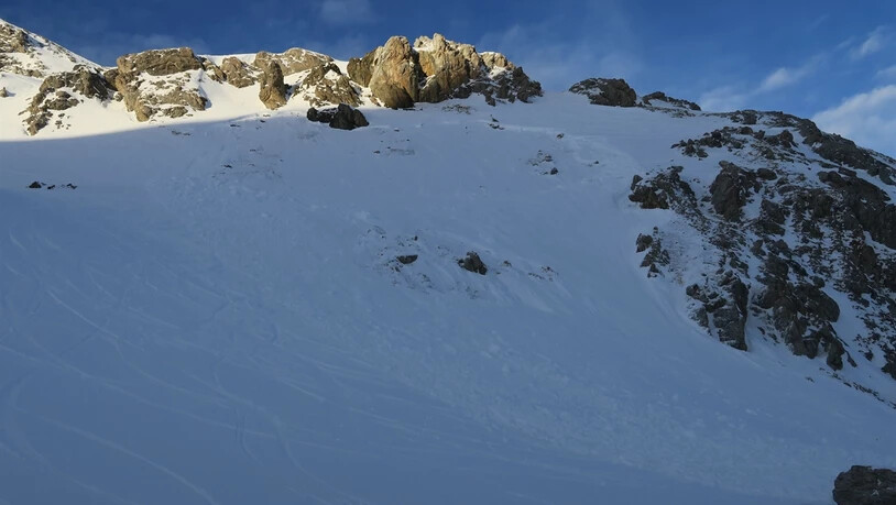 Im Skigebiet Corviglia – Piz Nair kam es zum Lawinenunglück.