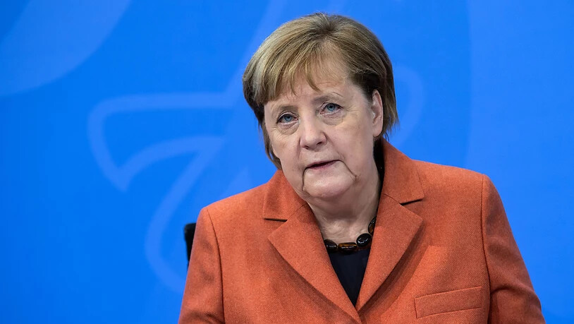 ARCHIV - Bundeskanzlerin Angela Merkel (CDU) äußert sich auf der Pressekonferenz im Bundeskanzleramt über das weitere Vorgehen in der Corona-Krise im Anschluss an die Schaltkonferenz von ihr und der Bundesregierung mit den Ministerpräsidenten der Länder…