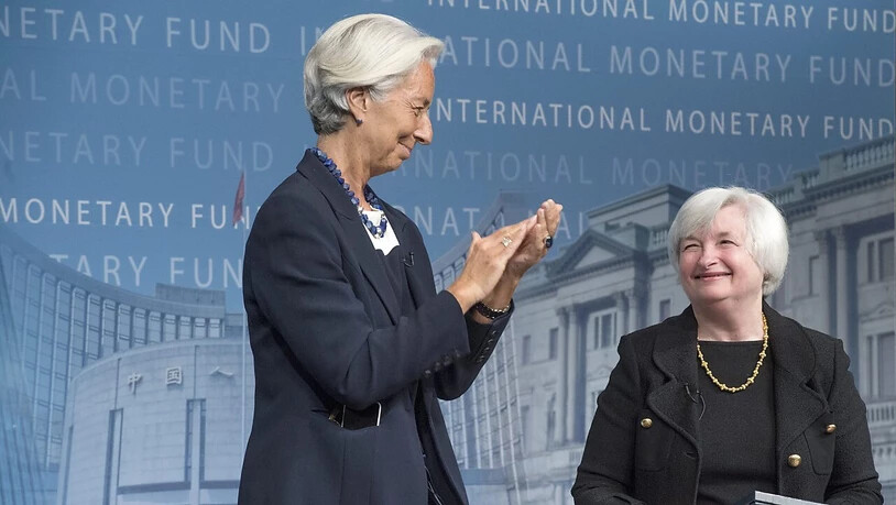 Die EZB-Chefin Christine Lagarde (links) hat mit der US-Finanzministerin Janet Yellen (rechts) ein Telefonat unter anderem über die aktuelle Wirtschaftslage geführt. (Archivbild)