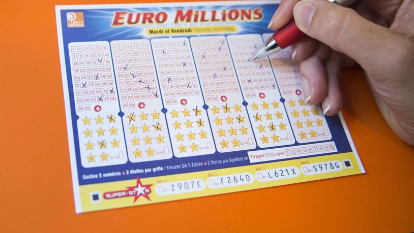 Ein Schweizer Bürger hat bei der Lotterie Euromillions den Jackpot geknackt und 230 Millionen Franken gewonnen. (Archivbild)