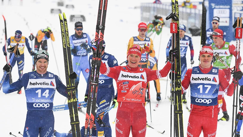 Das Highlight der bisherigen Saison: Am 2. Januar jubelte Dario Cologna (li.) im Val Müstair als Zweiter hinter dem überragenden Russen Alexander Bolschunow
