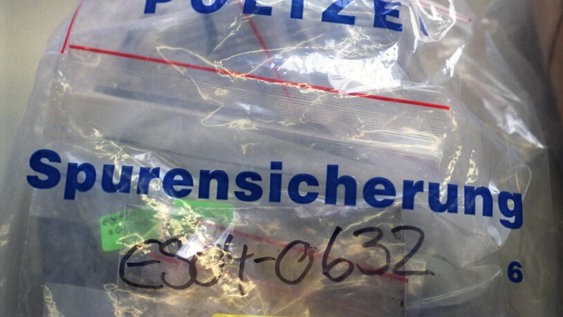 Die Kantonspolizei Zürich hat zusammen mit dem Forensischen Institut Zürich ein aufwändiges Ermittlungsverfahren gegen zwei mutmassliche Schmuckdiebe geführt.
(Symbolbild)
