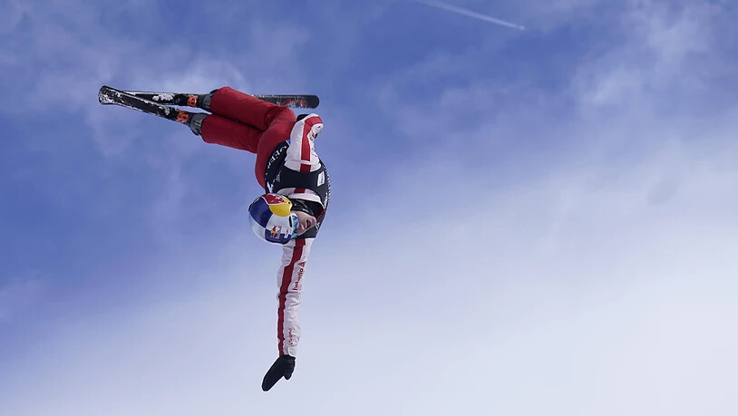 Teamleader Noé Roth führte das Schweizer Aerials-Team im Mixed-Wettkampf zum Gewinn der WM-Silbermedaille