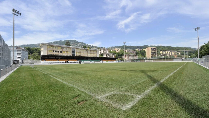 Der Rasen im Stade de Copet von Vevey ist aufbereitet für das erste Pflichtspiel seit fast einem halben Jahr. (Archivbild)