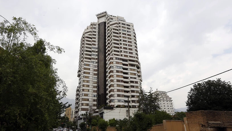 Hochhaus im Stadtteil Kamranieh im Norden der iranischen Hauptstadt Teheran. Aus einem solchen Hochhaus stürzte am Montag eine hochrangige Schweizer Botschaftsmitarbeiterin zu Tode.