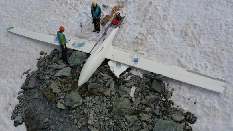 Auch das Segelflugzeug wurde bei Absturz schwer beschädigt. (Archivbild)