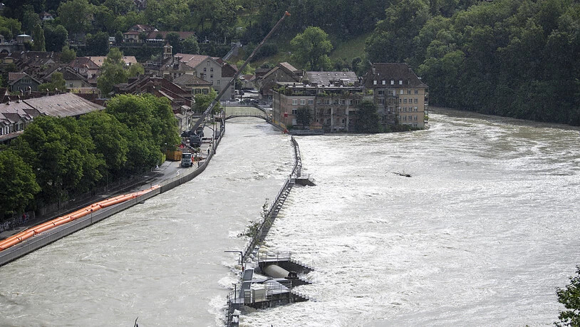 Die Aare führt Hochwasser im Matte Quartier am Freitag, 16. Juli 2021 in Bern.(KEYSTONE/Marcel Bieri) Geo-Information: Schweiz/Bern Quelle: KEYSTONE Fotograf: MARCEL BIERI