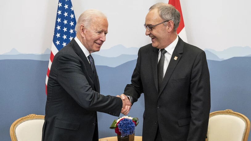 US-Präsident Joe Biden (links) gratuliert der Schweiz herzlich zum Nationalfeiertag. Bundespräsident Guy Parmelin hat ein entsprechendes Schreiben von der US-Botschaft in Bern erhalten. (Archivbild)