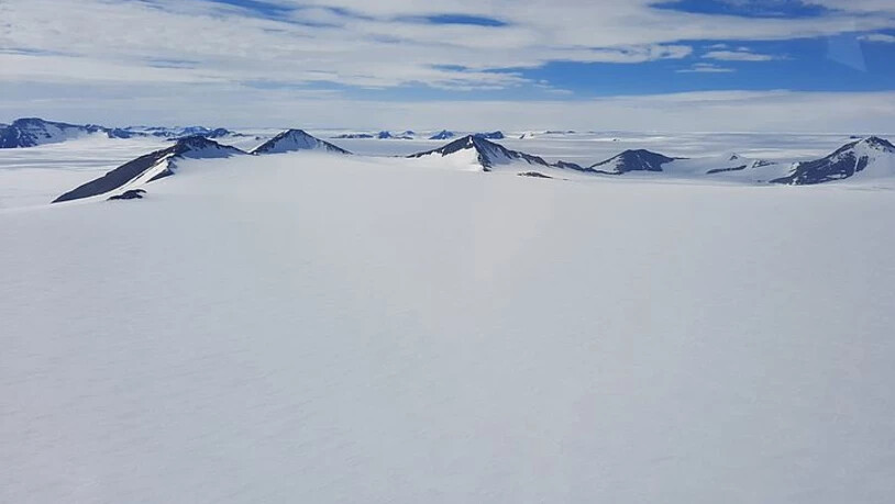 Nunataqs heissen Bergspitzen, die aus dem Eis schauen. Auch die Alpen haben während der letzten Eiszeit vermutlich ähnlich ausgesehen. 