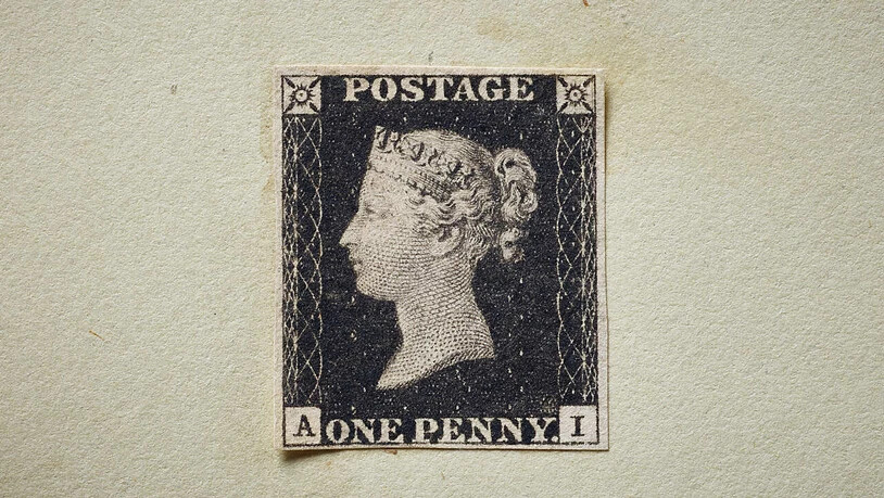 HANDOUT - Die «Penny Black» von 1840 ist die vermutlich älteste Briefmarke der Welt. Foto: ---/Sotheby's/dpa - ACHTUNG: Nur zur redaktionellen Verwendung im Zusammenhang mit der aktuellen Berichterstattung über die Versteigerung und nur mit vollständiger…