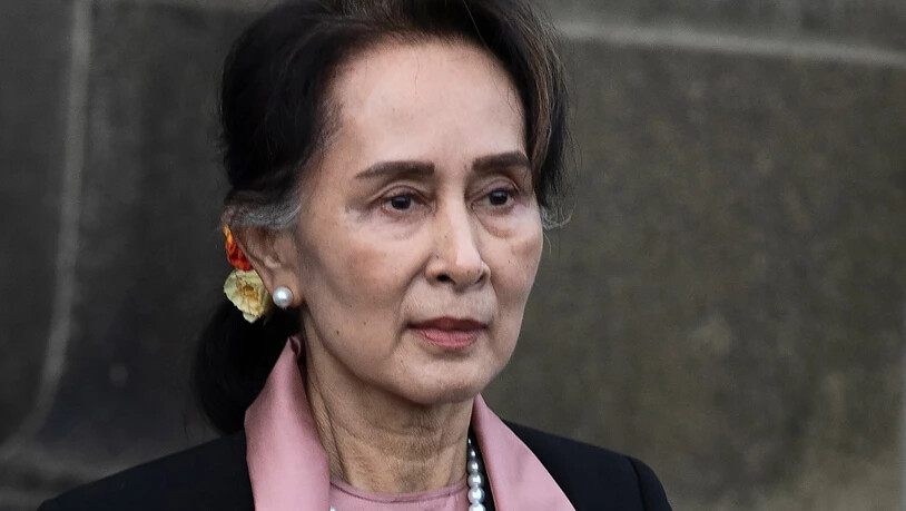 ARCHIV - Myanmars entmachtete Regierungschefin Aung San Suu Kyi sieht sich mit neuen Anklagepunkten konfrontiert. Foto: Peter Dejong/AP/dpa