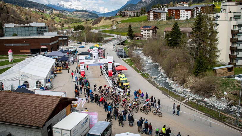 Über 600 Teilnehmende am Start: Der Swiss Bike Cup geht in Savognin über die Bühne.