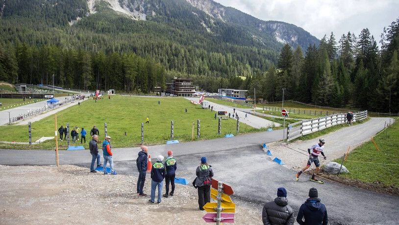 Vier Kilometer lang: So lange ist die längste Rollskibahn der Schweiz bei der Biathlonarena in Lantsch/Lenz.