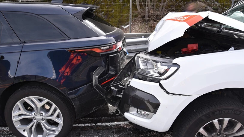 Unfall im Weiler Bärenburg: Eine Autofahrerin bremste ab, weil sie von Baustellensignalen irritiert war und es kam zur Auffahrkollision.