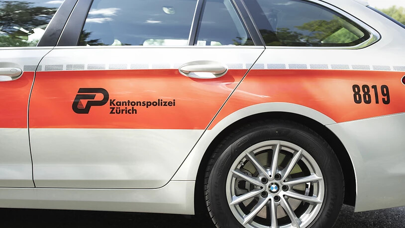 Die Kantonspolizei Zürich musste am Sonntagmittag wegen eines tödlichen Autounfalls in Affoltern am Albis ZH ausrücken. (Archivbild)