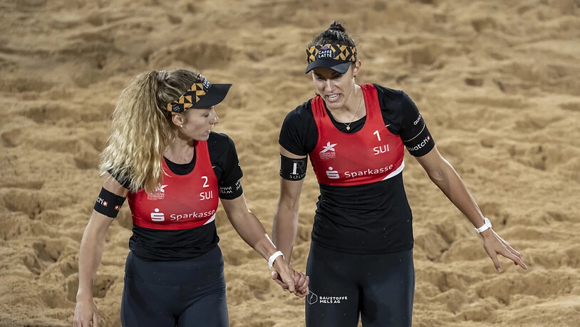 Nina Brunner (links) und ihrer Teamkollegin Tanja Hüberli fehlt in Ostrava noch ein Sieg zum Finalvorstoss