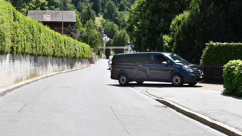 Beim Linksabbiegen: Auf der Lürlibadstrasse in Chur kollidierte ein Lieferwagen mit einem E-Biker.