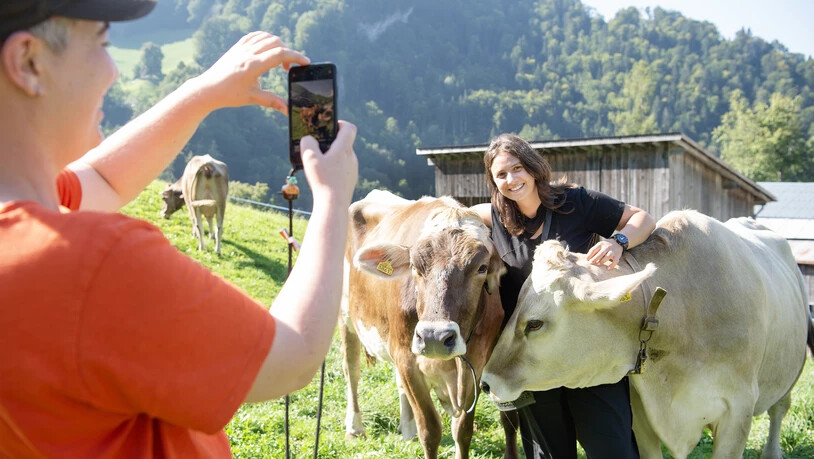 Die landwirtschaftliche Schule Plantahof bildet Bäuerinnen und Bauern in Georgien aus. Eine Gruppe Studenten ist zu Besuch in Graubünden.