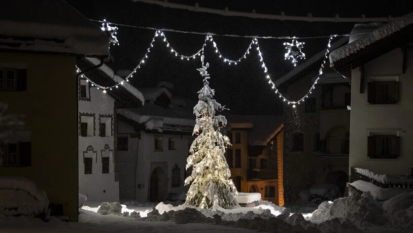 Im Winterwunderland: In Scuol sieht es weihnachtlich aus. Es fehlt wohl nur noch der Samichlaus.