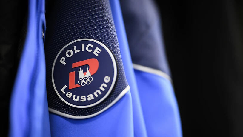 Die Polizei Lausanne ist am Sonntagmorgen zu einer leblosen Person am Bahnhof gerufen worden. (Symbolbild)