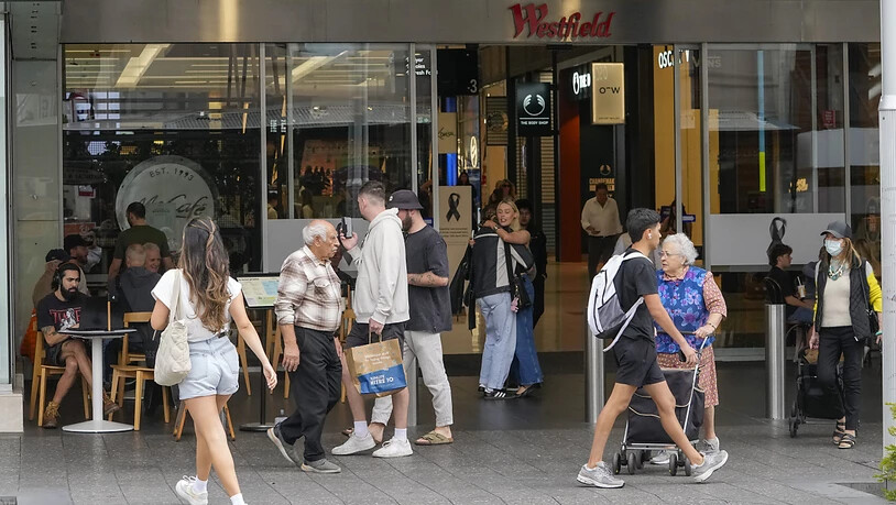 Nach der Bluttat hat die Shopping Mall in Sydney jetzt wieder geöffnet. Foto: Mark Baker/AP
