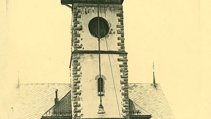 Der historische Glockenaufzug 1930 in den hohen Turm der Marienkirche.  