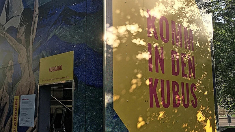 Im Kubus können monumentale Wandgemälde Ernst Ludwig Kirchners bestaunt werden. 