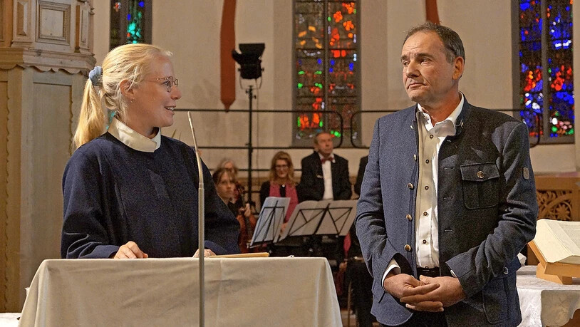 Traditionellerweise wird am Dank-, Buss- und Bettag ein Politiker in die Kirche eingeladen. In diesem Jahr war Hanspeter Ambühl zu Gast bei Pfarrerin Janine Schweizer in der Kirche St. Johann.