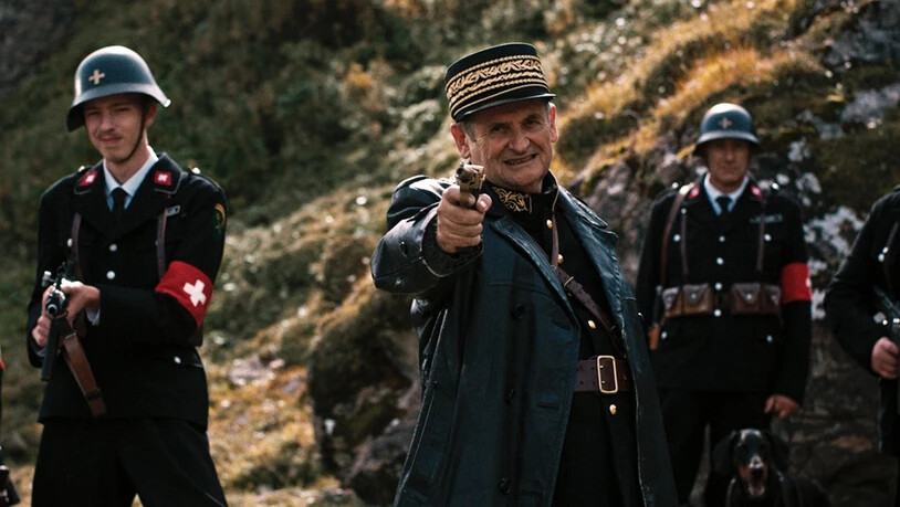 Der Feind: In «Mad Heidi» verkörpert der Flumser Max Rüdlinger spielt im Film den Kommandant Knorr.