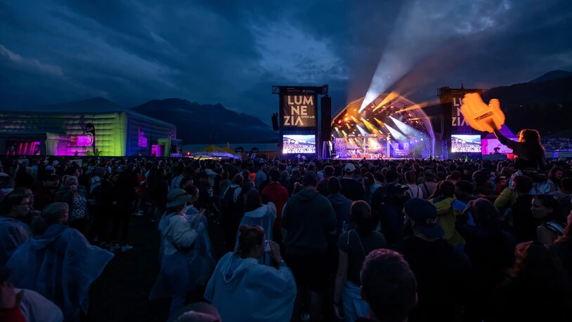 Glückliches Publikum: Das Open Air Lumnezia ist eines der bekanntesten Festivals in Graubünden.