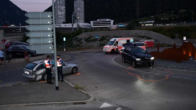Im Kreisverkehr: Beim Unfall kollidierten die beiden Autofahrer miteinander. 