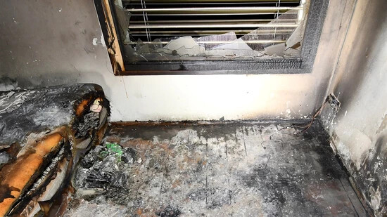 Zimmer völlig verbrannt: Auch andere Räume wurden durch den Rauch beschädigt. 