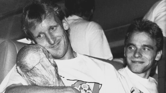 Andreas Brehme holte 1990 den WM-Titel mit Deutschland. Nun ist er im Alter von 63 Jahren verstorben