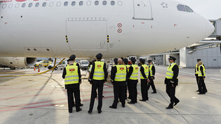 Die Piloten der Swiss haben das Schlichtungsangebot abgelehnt, dass ihnen die Airline gemacht hat. Somit rücken Streiks immer näher. (Symbolbild)