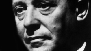 Der deutsche Theaterregisseur und Dramaturg Kurt Hirschfeld (1902-1964) hat das Zürcher Schauspielhaus stark beeinflusst - und dennoch kennt ihn heute kaum jemand.