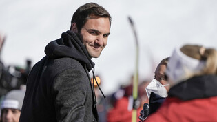 Ein Fan: Roger Federer ist öfters in Lenzerheide, wie hier bei einem Weltcup-Rennen der Skifahrerinnen.