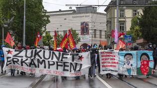 Teilnehmerinnen und Teilnehmer der unbewilligten 1. Mai-Demo zur Zeit der Covid-Massnahmen im Frühling 2020 standen am Mittwoch vor dem Basler Strafgericht. (Archivbild)