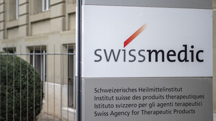 Swissmedic hat die Sistierung der Betriebsbewilligung der Aargauer Pharmafirma Amino teilweise aufgehoben. (Archivbild)