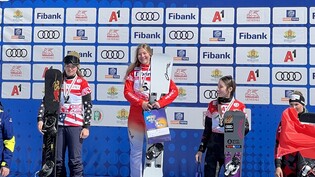 Strahlt von zuoberst: Xenia von Siebenthal darf sich Junioren-Weltmeisterin nennen.
