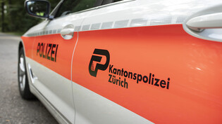 Ein 30-jähriger Töfffahrer ist am Mittwochabend in Hinwil ZH bei einem Unfall mit einem anderen Motorrad tödlich verletzt worden. Der andere Fahrer wurde mit schweren Verletzungen ins Spital gebracht. (Archivbild)