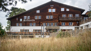 Hat den Besitzer gewechselt: Die Stadt Wallisellen verkauft die ehemalige Jugendherberge in Klosters Platz für stolze 5,15 Millionen Franken.