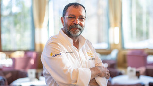 Botschafter der türkischen Küche: Musa Daĝdeviren weilt im Rahmen des St. Moritz Gourmet Festivals im Hotel «Waldhaus» in Sils.